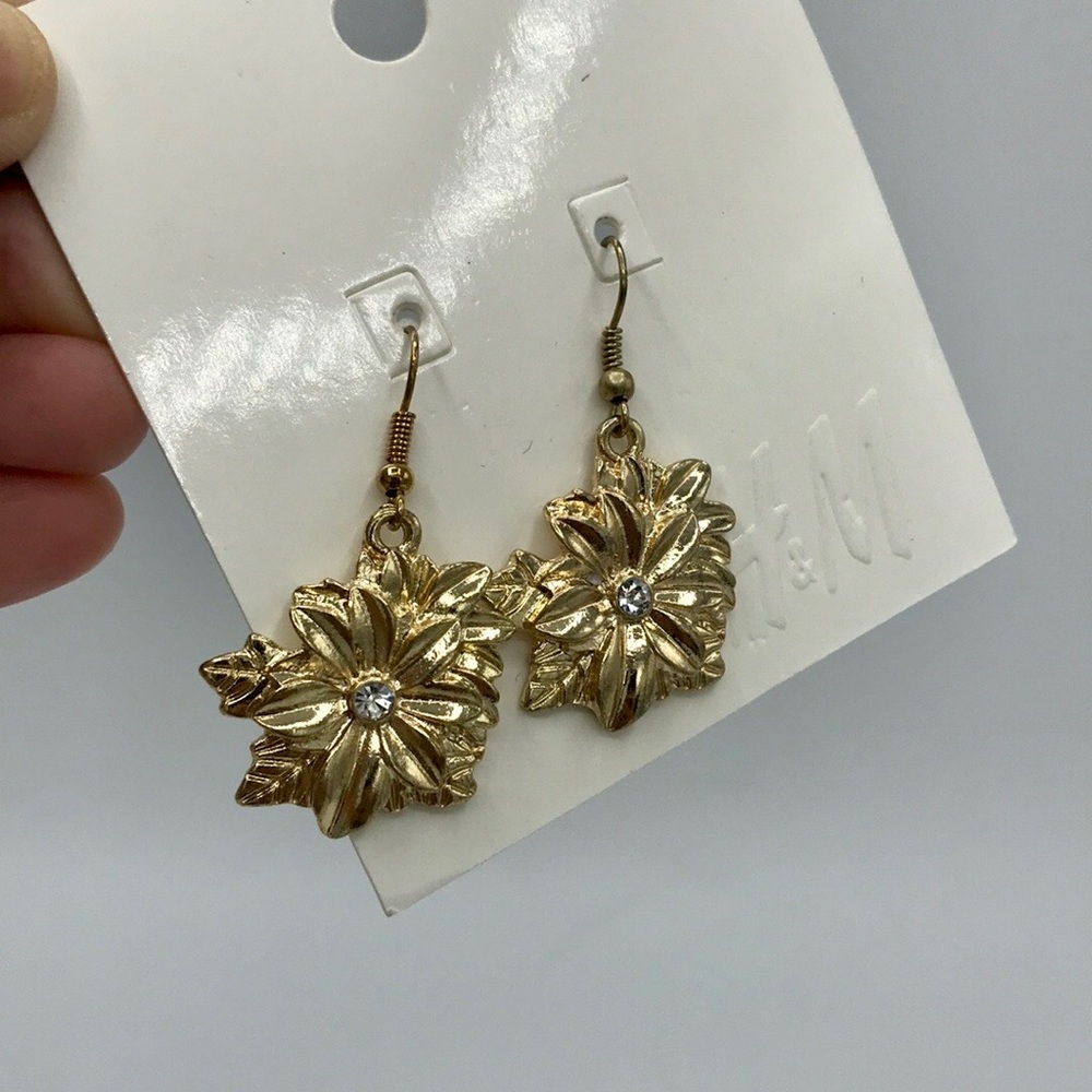 H&M Gold Tone Flowers Earrings